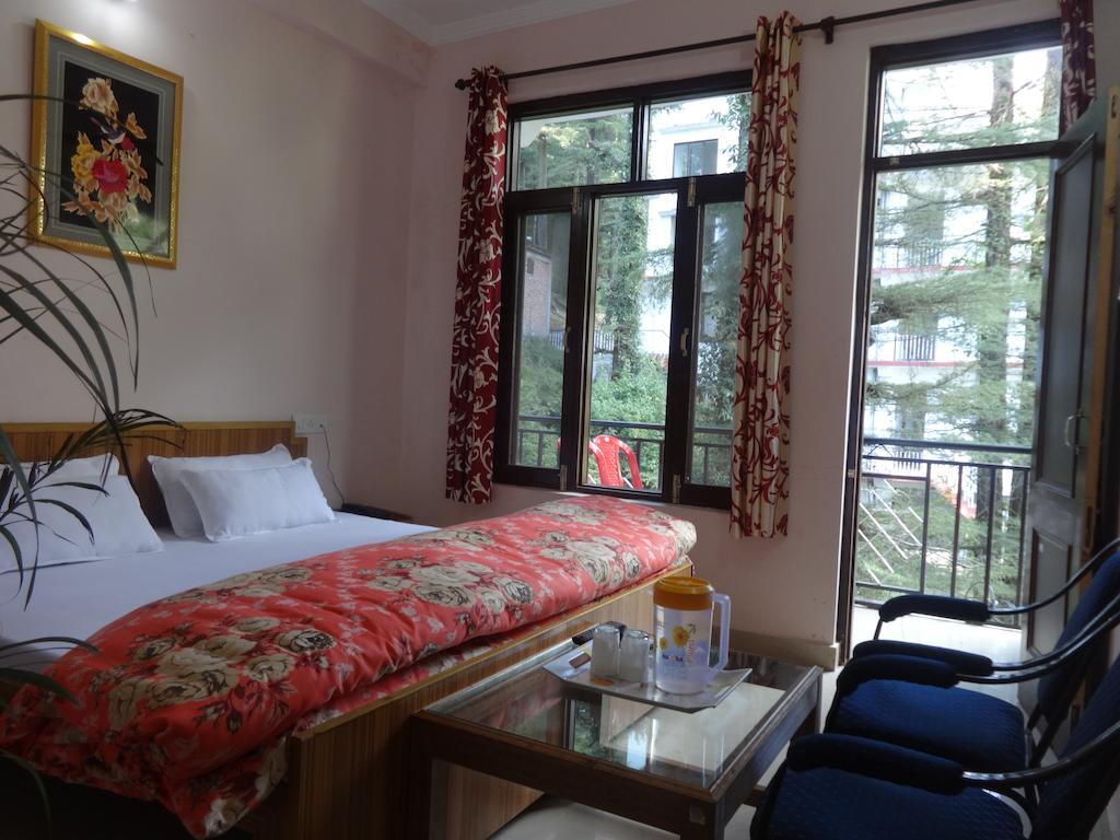 Hotel Kumar Residency Dharamshala Esterno foto