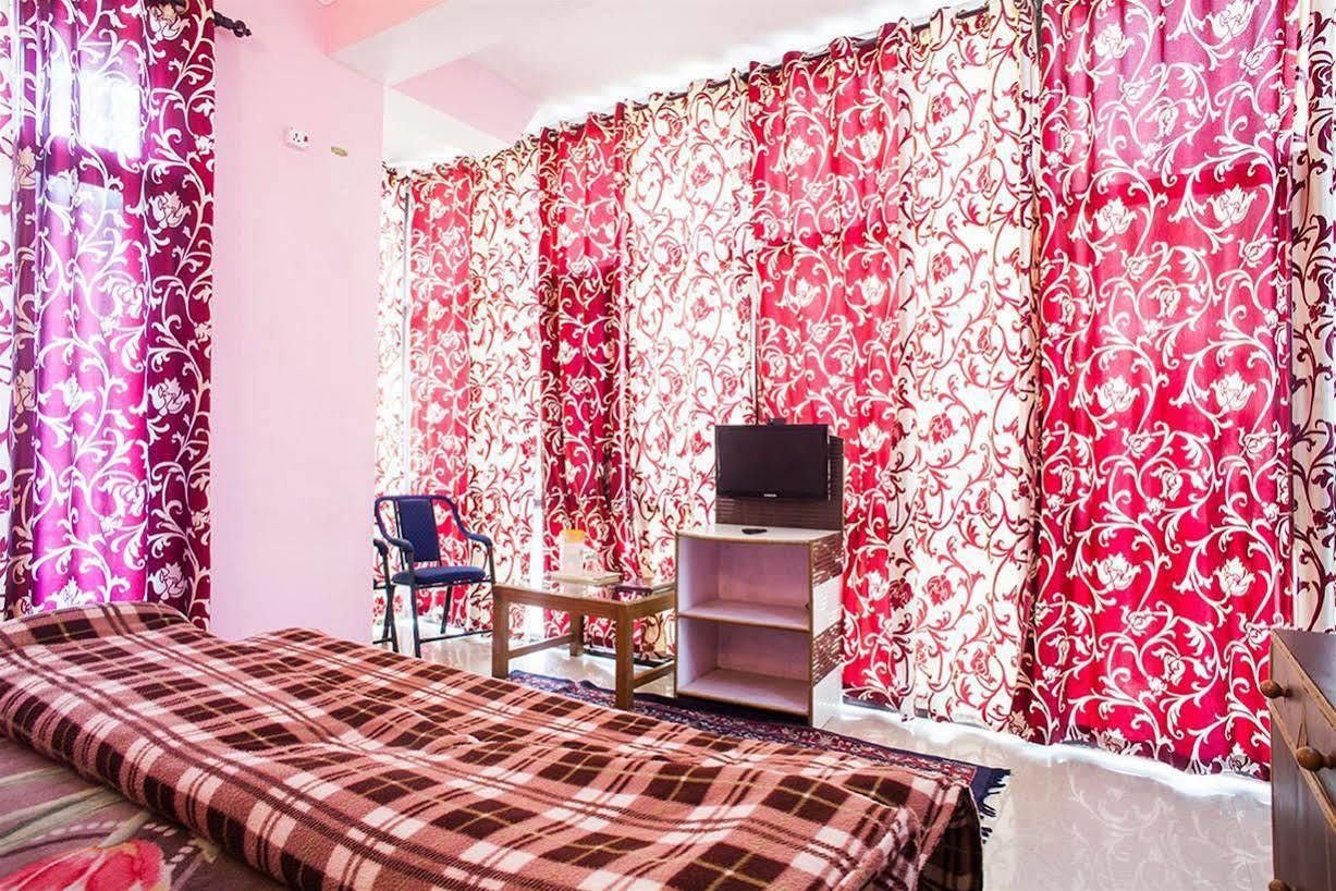 Hotel Kumar Residency Dharamshala Esterno foto